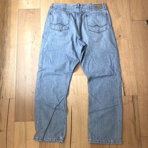 Men’s Wrangler Relaxed Boot Cut 38x34 Jeans